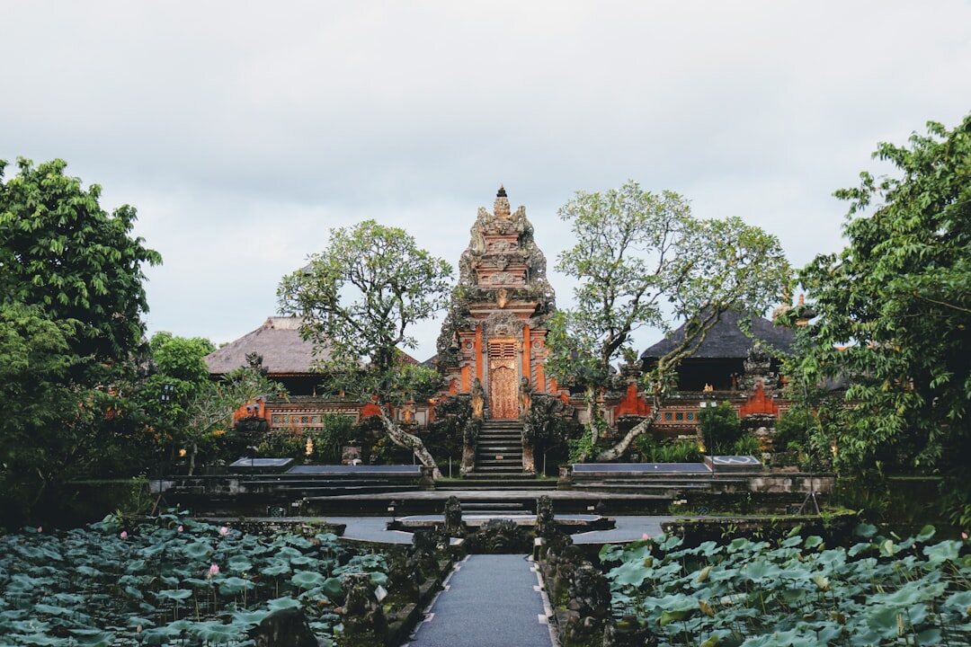 celebrity at bali temple